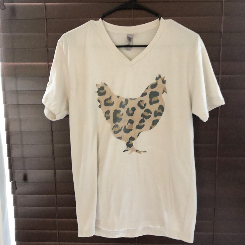 V-neck T-shirt